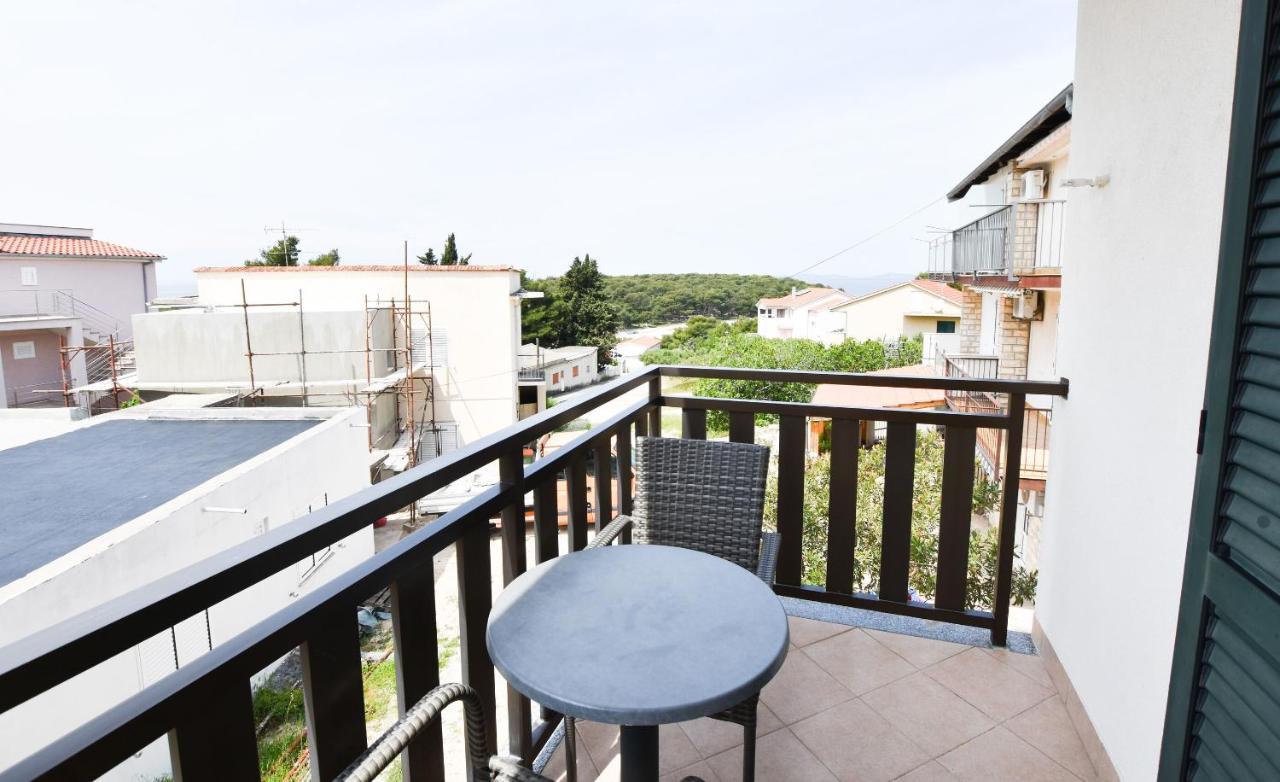 Apartments Karmen Primošten Exterior foto